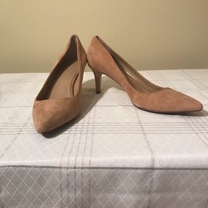 Spiced Chai Ann Taylor kitten heel pumps